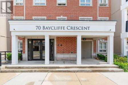 70 BAYCLIFFE CRESCENT, Brampton (northwest Brampton), オンタリオ L7A 0Z5, カナダ