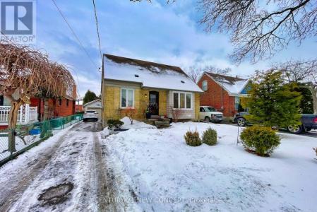 17 ATHABASKA AVENUE, Toronto (newtonbrook East), 安大略省 M2M 2T6, 加拿大
