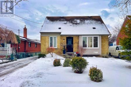 17 ATHABASKA AVENUE, Toronto (newtonbrook East), 安大略省 M2M 2T6, 加拿大