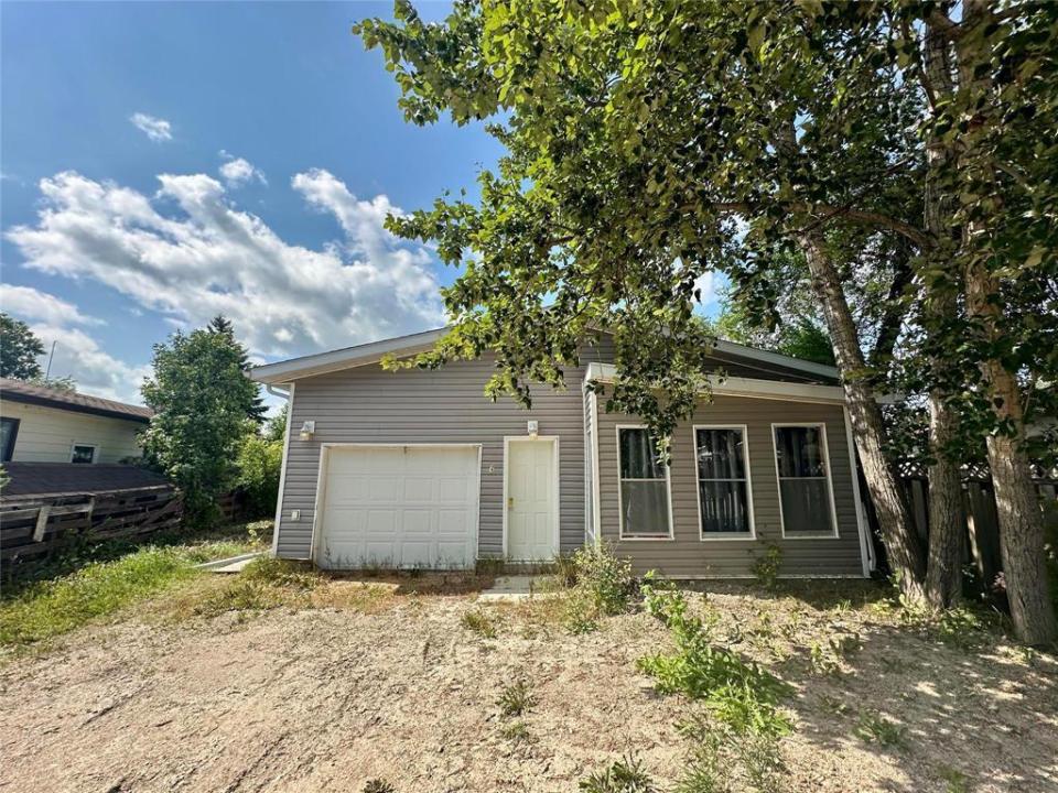 6 LOVELL PLACE, The Pas, מניטובה R9A 1R8, קנדה 