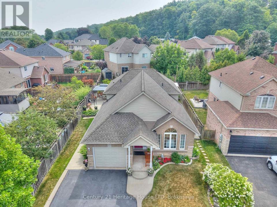 222 DORCHESTER DRIVE, Grimsby (grimsby East), Ontario L3M 5K8, CANADÁ