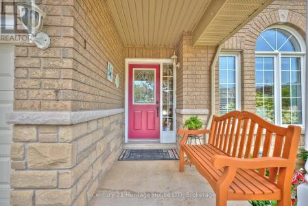 222 DORCHESTER DRIVE, Grimsby (grimsby East), Ontario L3M 5K8, CANADÁ