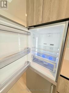 8 BEVERLEY GLEN BOULEVARD, Vaughan (beverley Glen), Онтарио L4J 0L5, Канада