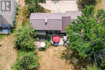 135 BAYSHORE DRIVE, Ramara, オンタリオ L0K 1B0, カナダ