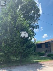 1393 SELKIRK AVENUE, Oakville (br Bronte), Ontario L6L 2V5, Canada