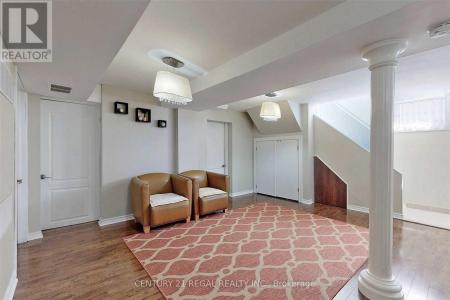 5 STEVENVALE DRIVE, Toronto (woburn), אונטריו M1G 1C6, קנדה 