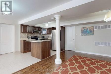 5 STEVENVALE DRIVE, Toronto (woburn), אונטריו M1G 1C6, קנדה 