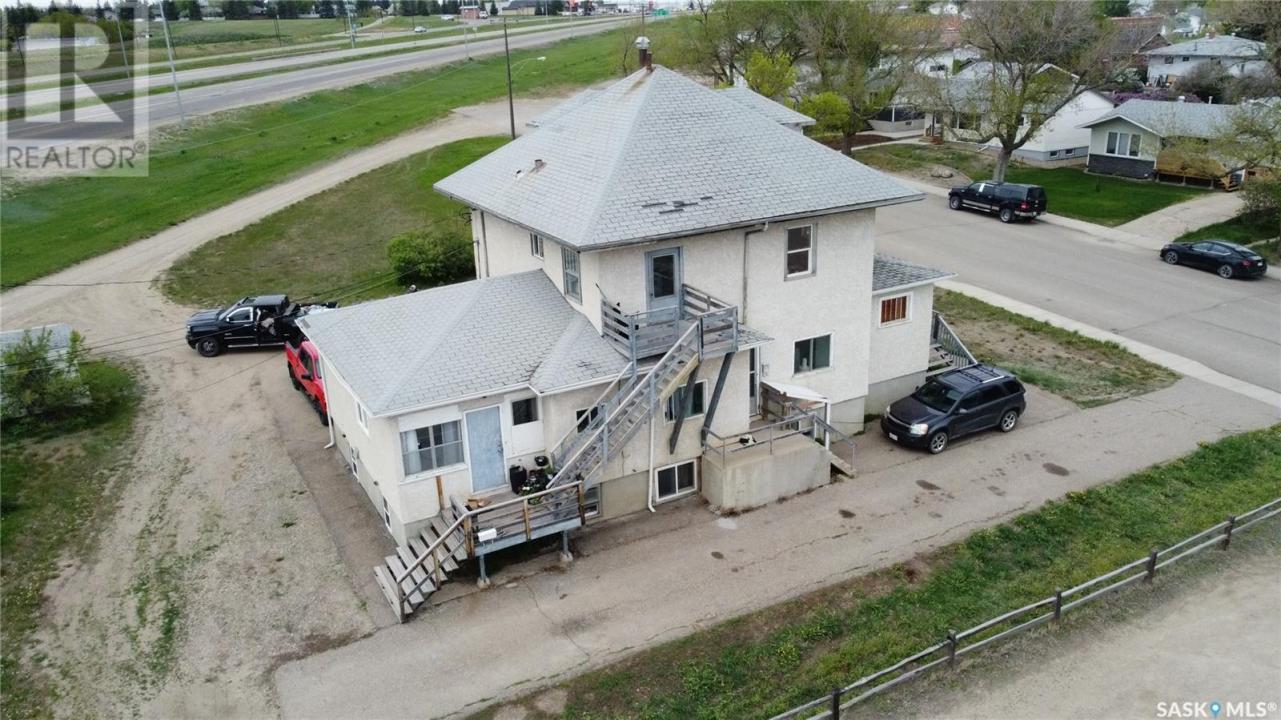 420 9TH AVENUE NW, Swift Current, Saskatchewan S9H 1B1, Canada