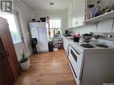 420 9TH AVENUE NW, Swift Current, Saskatchewan S9H 1B1, Canada