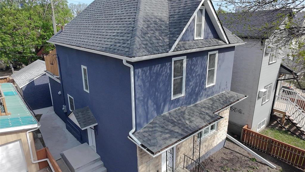 587 LANGSIDE STREET, Winnipeg, Manitoba R3B 2T6, Kanada