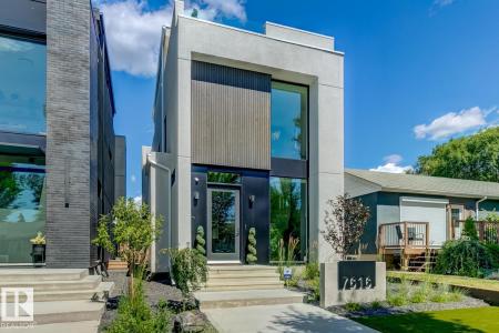 7616 83 AV NW, Edmonton, Alberta T6C 1A3, Canada