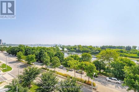 20 SHORE BREEZE DRIVE, Toronto (mimico), Ontario M8V 0C7, Canadá