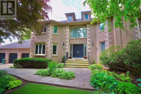 110 CRAWFORD CRESCENT, Milton (campbellville), Ontario L0P 1B0, Canada