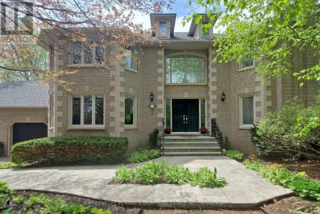 110 CRAWFORD CRESCENT, Milton (campbellville), Ontario L0P 1B0, Canadá