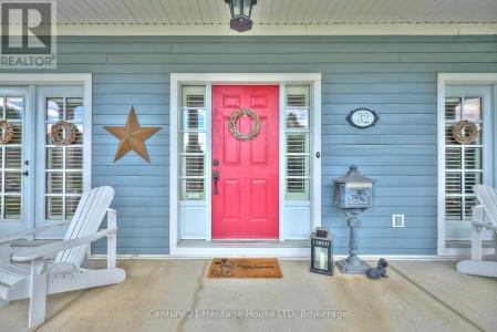 32 SUNRISE COURT, Fort Erie (ridgeway), Ontario L0S 1N0, Canada