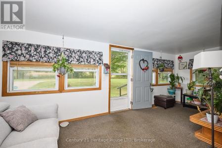 690 BRIDGE STREET, Fort Erie (bowen), Ontario L2A 5M4, CANADÁ