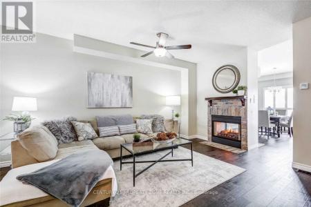 130 WALLER STREET, Whitby (rolling Acres), Ontario L1R 2K7, Canada