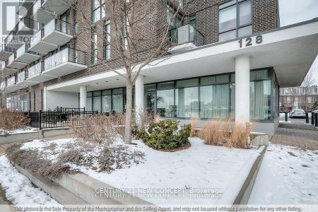 128 FAIRVIEW MALL DRIVE, Toronto (don Valley Village), Ontario M2J 0E8, Canada