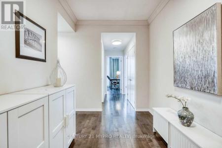 832 BAY STREET, Toronto (bay Street Corridor), Ontario M5S 1Z6, Kanada