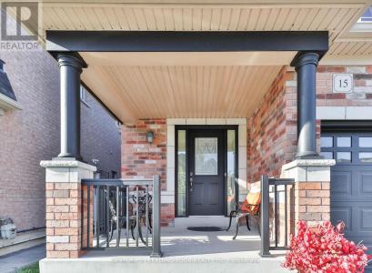 15 ROBERTDALE COURT, Whitchurch-stouffville (stouffville), 온타리오주 L4A 0Y5, 캐나다