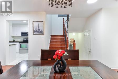 15 ROBERTDALE COURT, Whitchurch-stouffville (stouffville), 온타리오주 L4A 0Y5, 캐나다