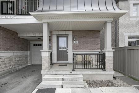 90 HASHMI PLACE, Brampton (credit Valley), Ontario L6Y 6J9, Canada