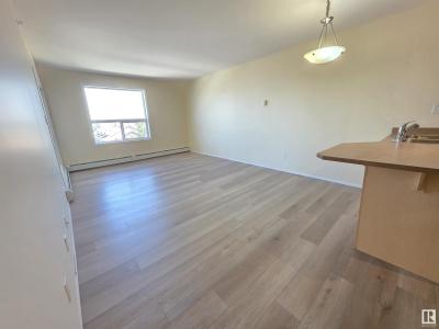 #403 4310 33 ST, Stony Plain, ألبرتا T7Z 0A8, كندا