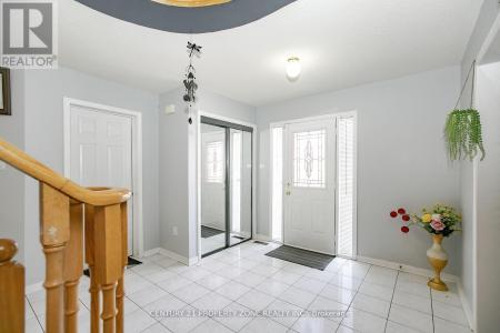 151 MOUNTAINASH ROAD, Brampton (sandringham-wellington), オンタリオ L6R 1J1, カナダ