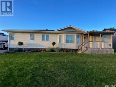 225 3RD STREET, Weyburn Rm No. 67, Saskatchewan S0C 1X0, Canada