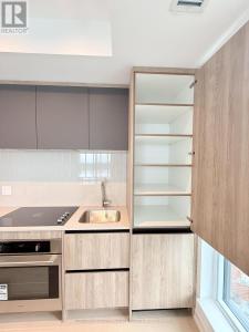 8 BEVERLEY GLEN BOULEVARD, Vaughan (beverley Glen), Ontario L4J 0L5, Kanada