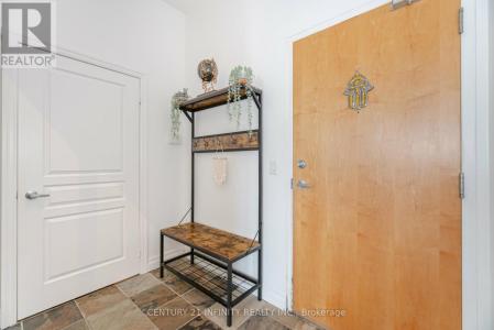 3939 DUKE OF YORK BOULEVARD, Mississauga (city Centre), オンタリオ L5B 4N2, カナダ