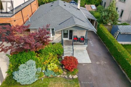 586 CURZON AVENUE, Mississauga (lakeview), Ontario L5G 1P9, Canada