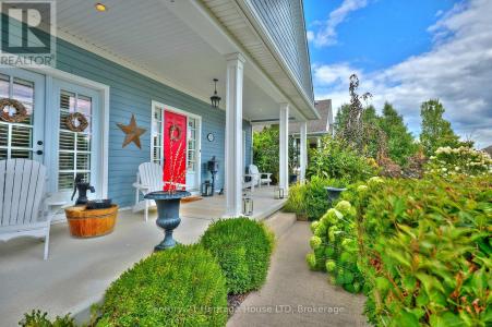 32 SUNRISE COURT, Fort Erie (ridgeway), Ontario L0S 1N0, Canada