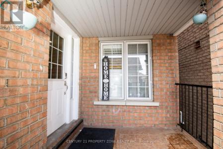 32 SUMMERDALE CRESCENT, Brampton (fletcher's Meadow), Ontario L6X 4V8, Canada