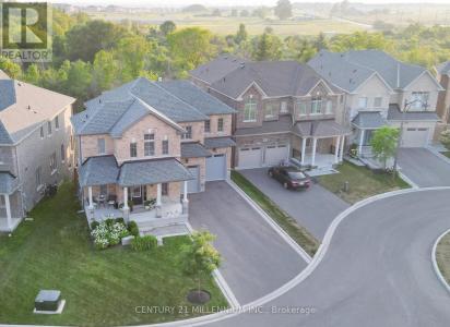 1956 DON WHITE COURT, Oshawa (taunton), Ontario L1K 1A1, Canadá