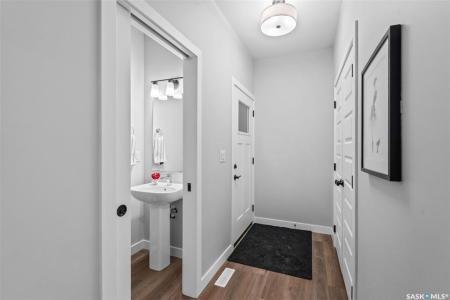 943 TRAEGER MANOR, Saskatoon, Saskatchewan S7V 1V8, Canadá