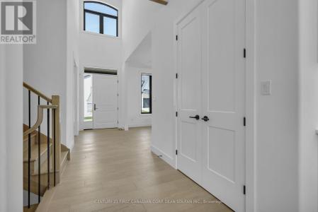 720 APRICOT DRIVE, London South (south K), 安大略省 N6K 0M5, 加拿大