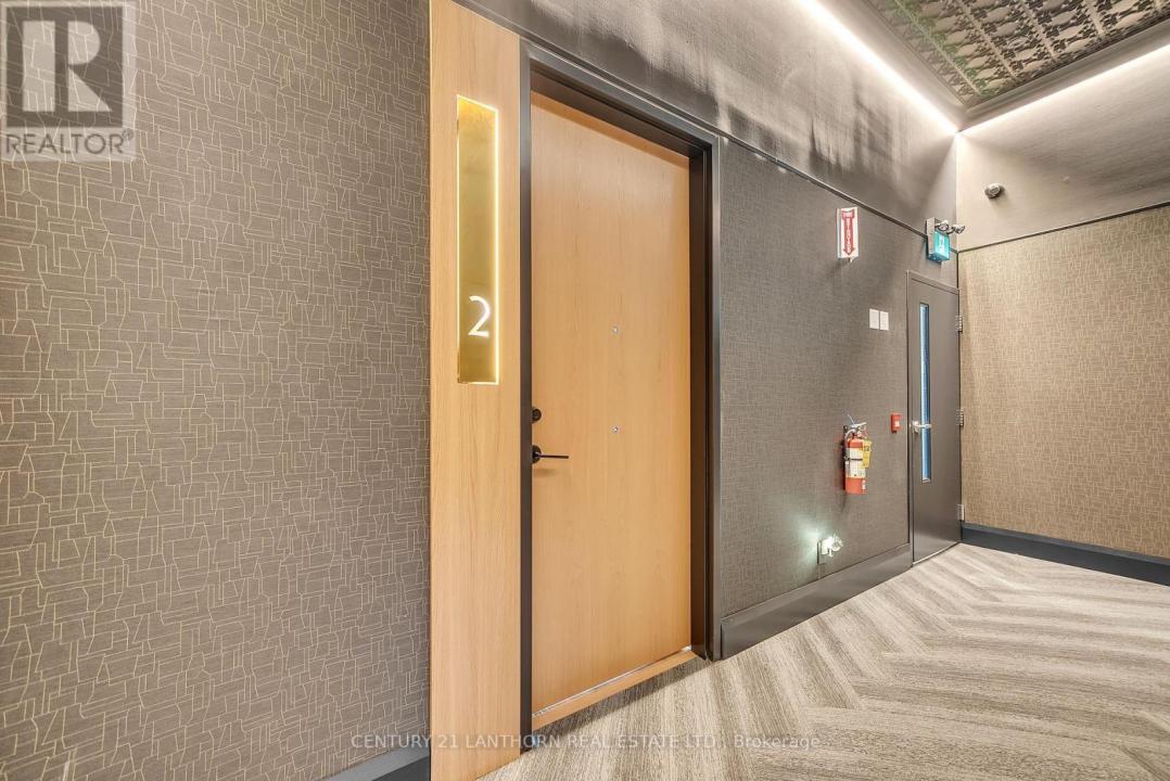 38 FRONT STREET, Quinte West (trenton Ward), Ontario K8N 4N2, Canada