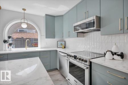 5409 56 STREET, Beaumont, Alberta T4X 1A5, Canada