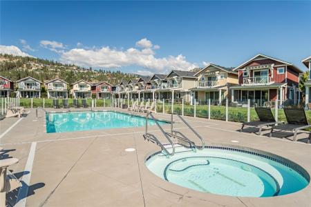 3750 WEST BAY ROAD, West Kelowna, Colúmbia Britânica V4T 2B8, CANADÁ