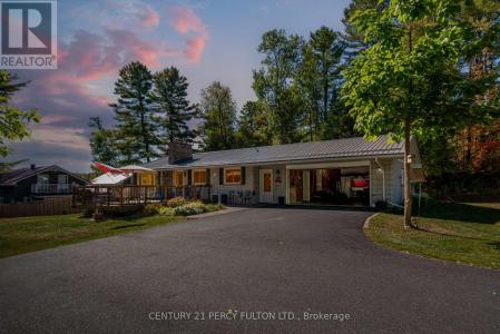 15166 HIGHWAY 118, Dysart Et Al (dysart), Ontario K0M 1S0, Kanada