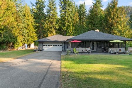 4061 SANTA ROAD, Scotch Creek, 不列顛哥倫比亞省 V0E 1M6, 加拿大