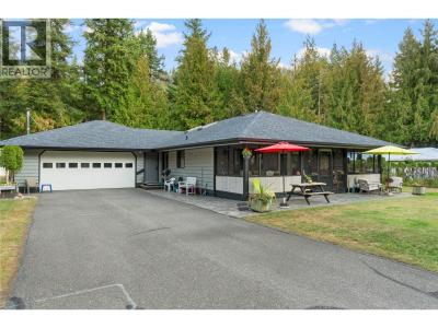 4061 SANTA ROAD, Scotch Creek, Colúmbia Britânica V0E 1M6, Canadá