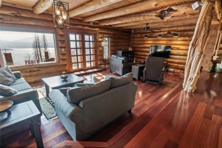 4878 LEOPOLD ROAD, Celista, 不列顛哥倫比亞省 V0E 1M6, 加拿大