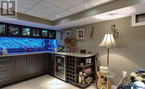 7835 RYSDALE STREET, Niagara Falls (ascot), Ontario L2H 1G5, CANADÁ