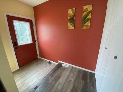 121 SUTHERLAND AVENUE, Hinton, Alberta T7V 1L1, CANADÁ