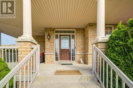 1 LOURAKIS STREET, Richmond Hill (jefferson), Ontario L4E 0J6, Canada