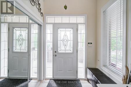 1 LOURAKIS STREET, Richmond Hill (jefferson), Ontario L4E 0J6, Canada