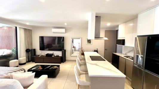  , Pozos Santa Ana, San José 00001, كوستاريكا 