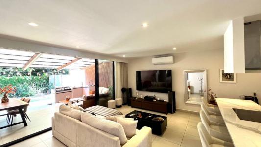  , Pozos Santa Ana, San José 00001, كوستاريكا 